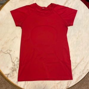 lululemon swiftly tech, red, size 8 shirt, it’s 2.0 length